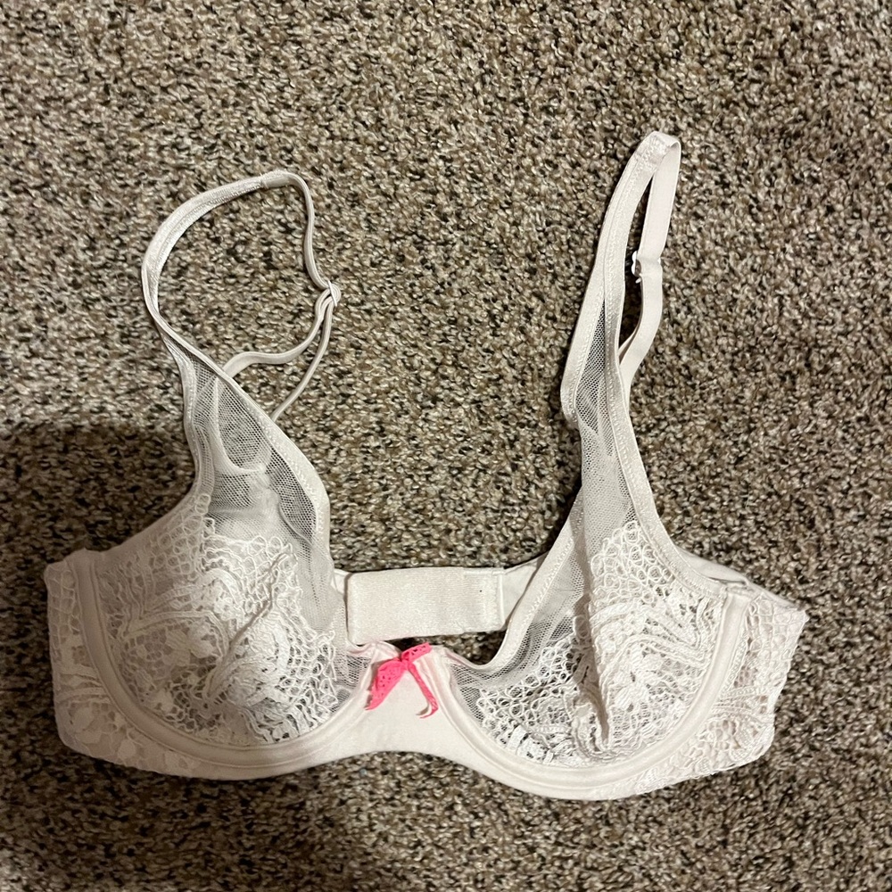 Victoria's Secret Lace Underwire Bra - White and Pink